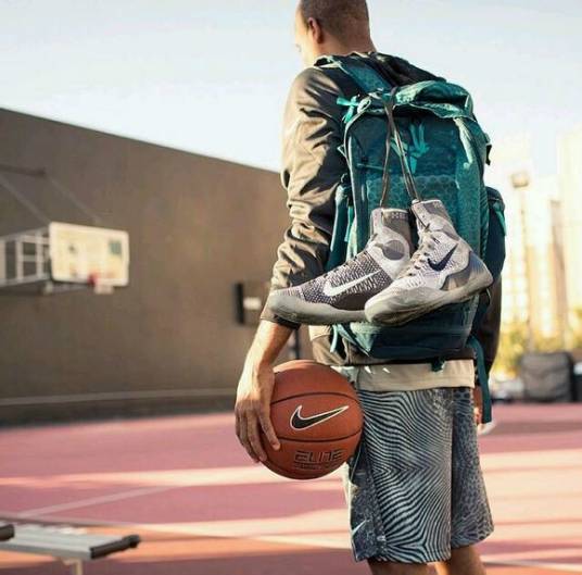 basketball(Kurtis Blow 1984年歌曲)