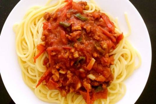 番茄肉酱烩意大利面