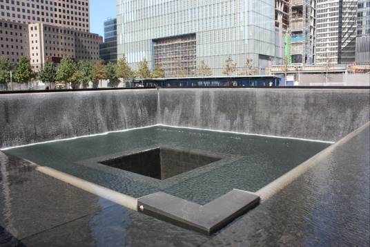 归零地(美国世贸中心废墟代称)