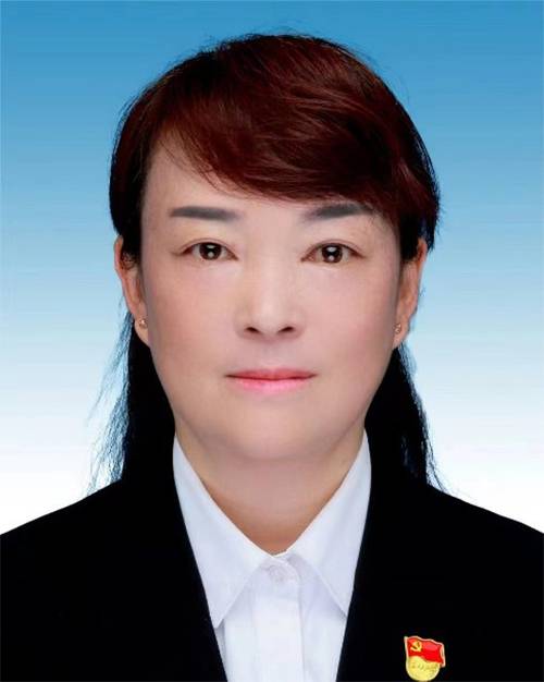 尹玉林（云南省保山市腾冲市林业和草原局党组成员、副局长）