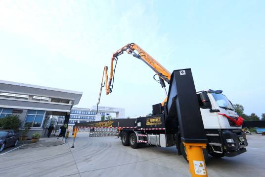 三一重工Y5418THB52混凝土泵车