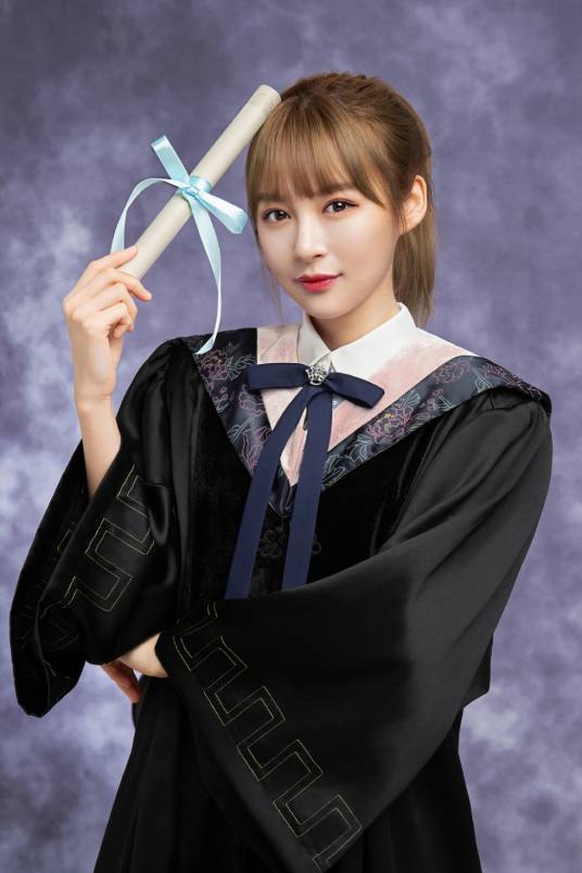 张语格(中国女歌手、演员)