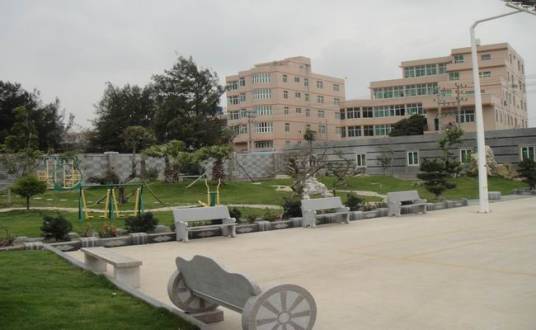 高湖村（福建省泉州市晋江英林镇下辖村）