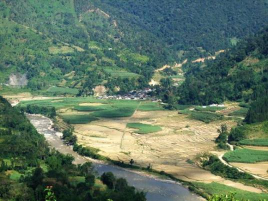 松坡村(云南省盈江县盏西镇松坡村)