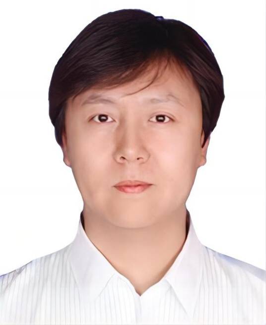 常平(北京市第十六届人民代表大会代表,中央音乐学院作曲系副主任)