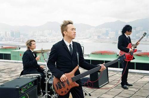 长空（Beyond演唱电影《无间道2》主题曲）