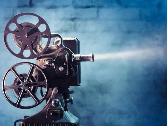 电影放映机(放映电影的机器)
