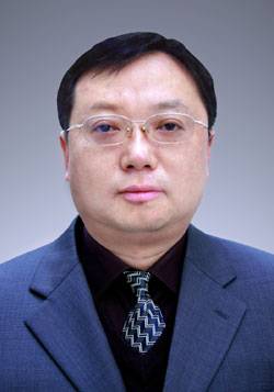 钟灵(云南省红河哈尼族彝族自治州政协原秘书长)