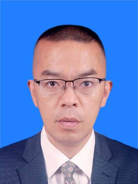 陈光明(四川省成都市龙泉驿区规划和自然资源局党组书记、局长)