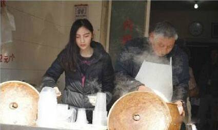 蓝雨(糖粥藕西施)