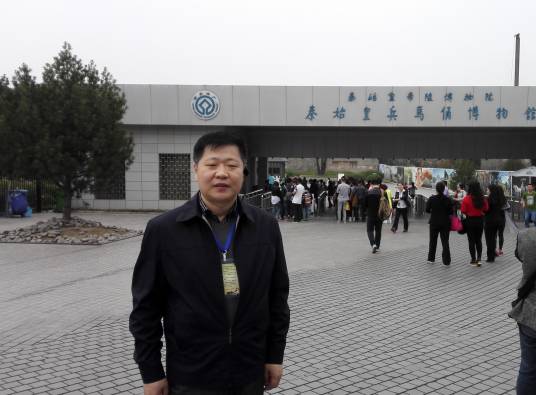 吕向阳(黑龙江大庆市文联主席,大庆市文学艺术界联合会主席)