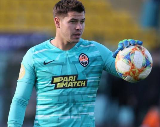 亚历山大·舍甫琴科(1992年2月出生的乌克兰足球运动员)