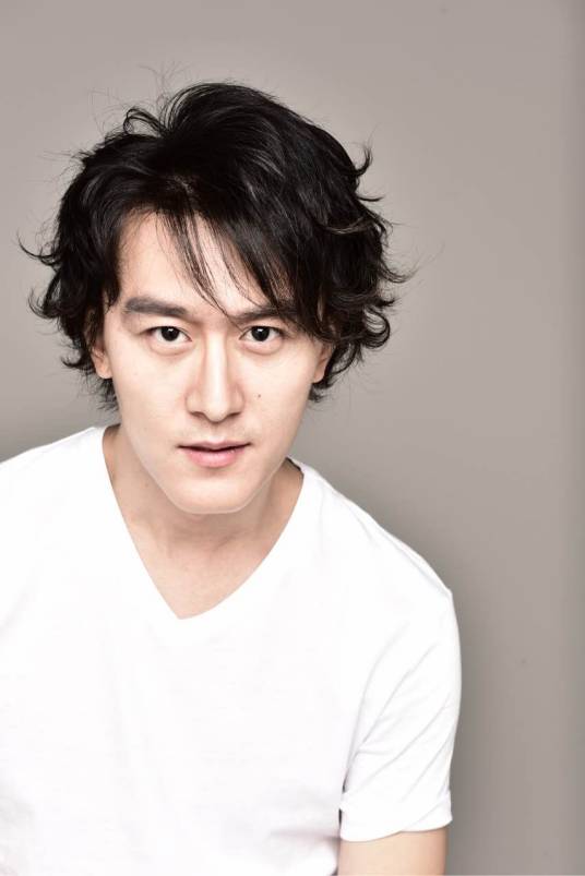 李劲峰（北京人民艺术剧院演员）