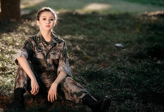 张冰（军旅原创歌手、演员）