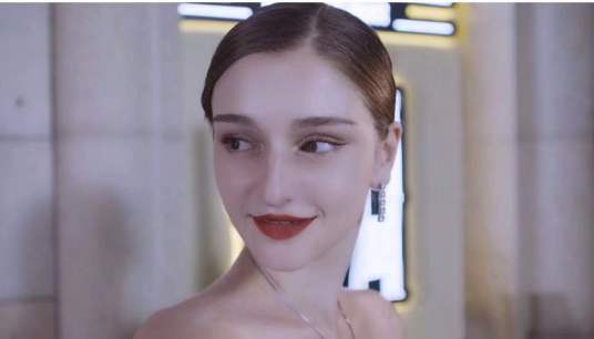 美娜(格鲁吉亚籍女演员)