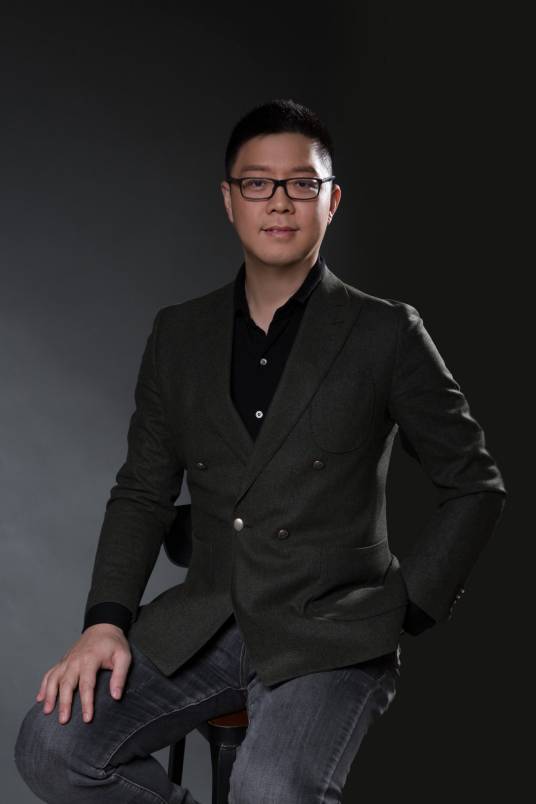 王巍(广州蓝弧文化传播有限公司创始人、导演、编剧、配音演员)