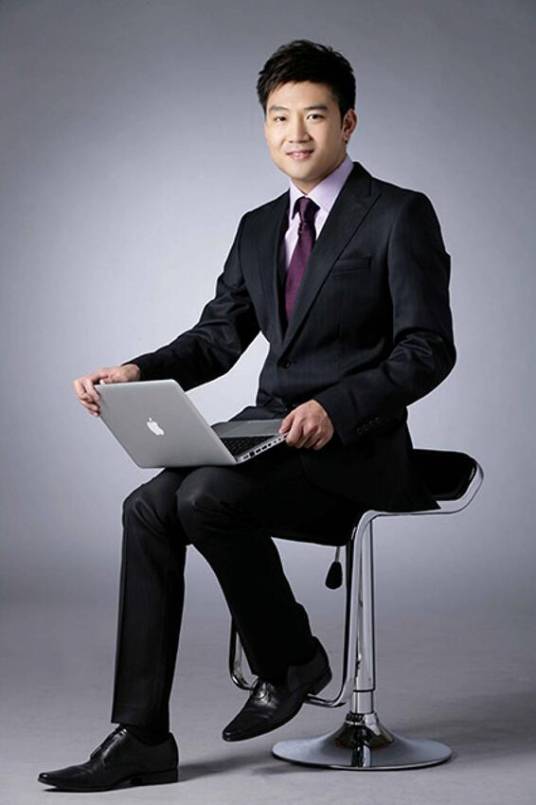 尤宁(中国男播音员)