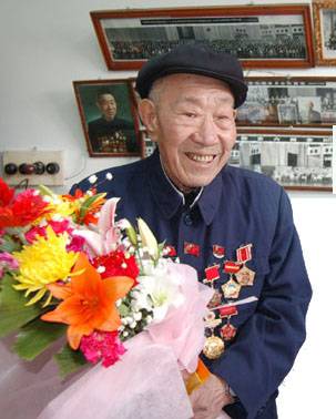 张万福(大同矿务局劳动模范)