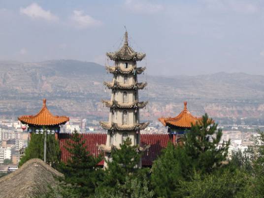 岳麓山(甘肃省定西市临洮县岳麓山)