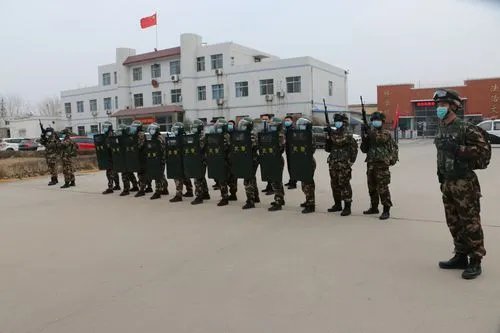 河南新乡一男子看守所内15根肋骨骨折,他究竟是如何受伤的?