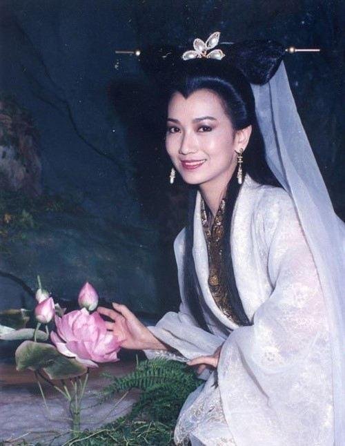 66岁赵雅芝近照罕曝,不老女神保养的如何?