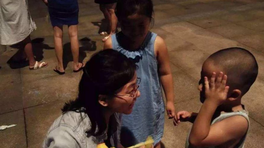 电影失孤原型郭刚堂认亲现场一家相拥哭成泪人，他们究竟经历了什么故事？