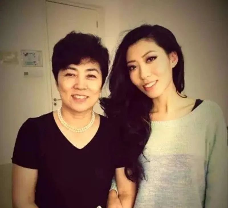 曲婉婷母亲判无期徒刑，她母亲犯了什么罪？