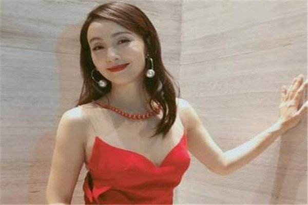 徐峥朋友圈表白陶虹，发朋友圈表白这种方式是不是女孩子都很喜欢？