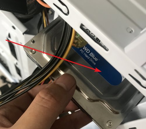 笔记本电脑的机械硬盘可以装在台式机电脑上吗？