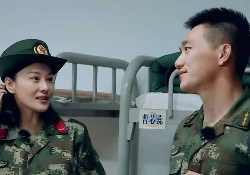 军嫂张馨予罕晒老公!何捷侧脸帅似吴彦祖,他们是如何相识的?
