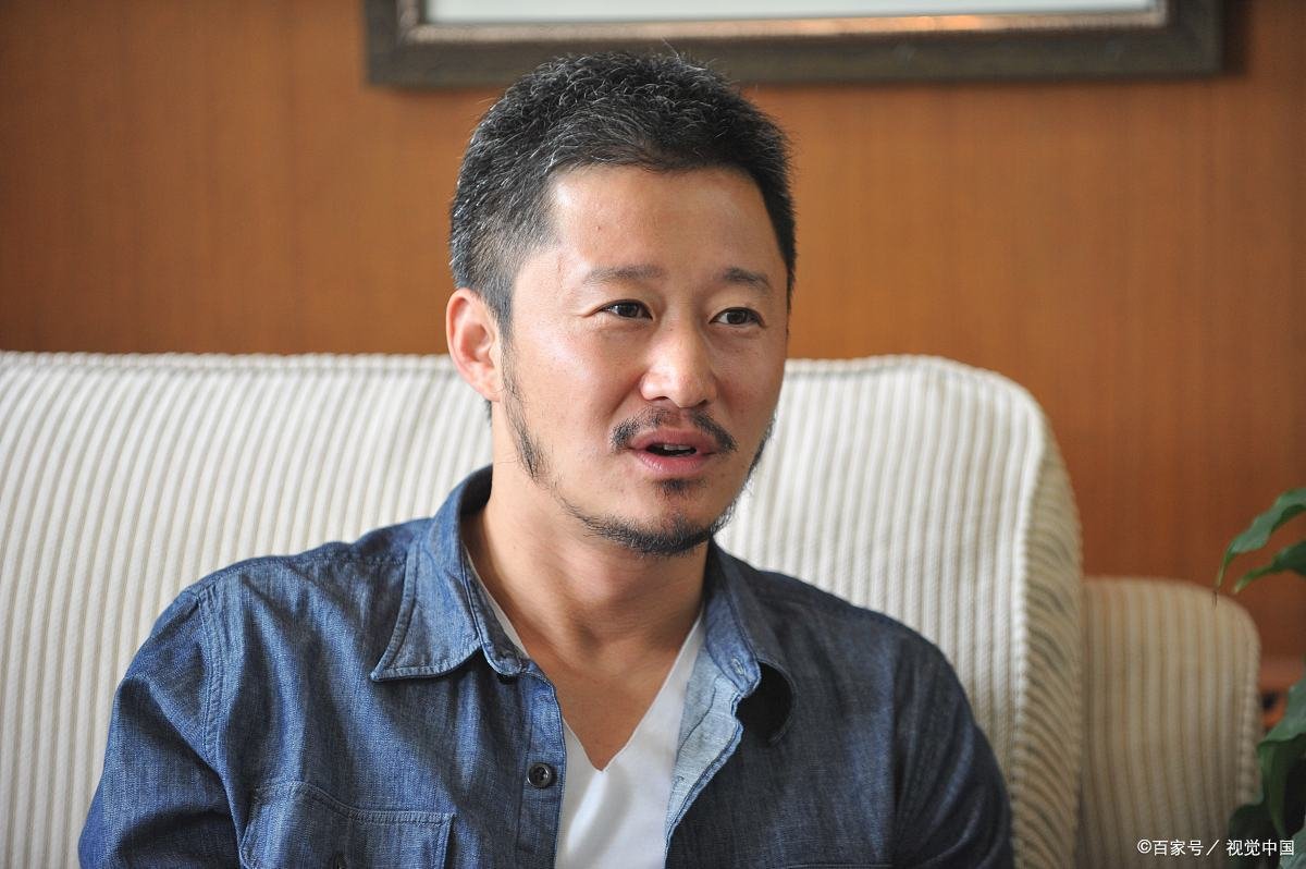 吴京曝身体状况，称每晚疼到睡不着，他这是怎么了？