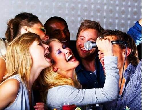 KTV 唱歌和平时唱歌，有什么不同？