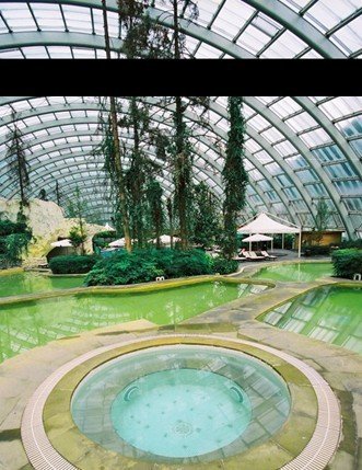 什么原因九寨天堂酒店垮塌？