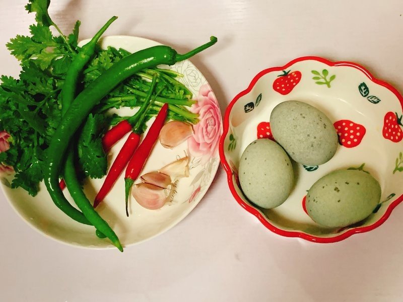 变蛋怎样凉拌好吃