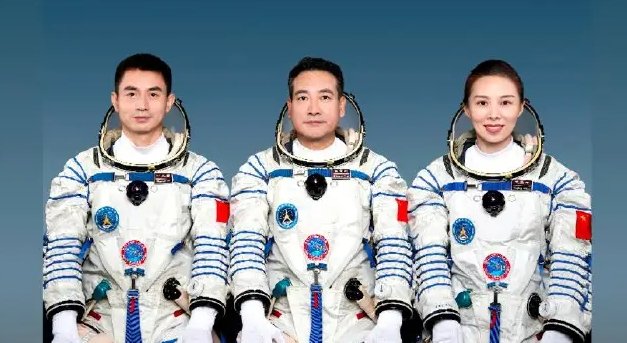 2021年中国航天员有哪几位?