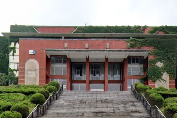 南京市雨花区附近的大学、？