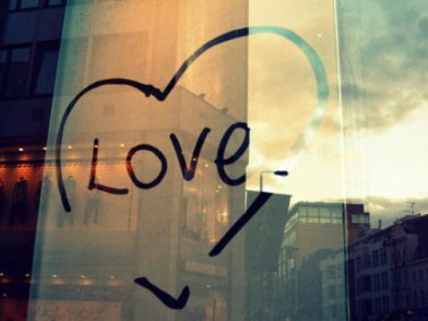 在LOVE里L是什么意思，O是什么意思，V是什么意思，E是什么意思