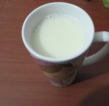 榨汁机可以榨豆浆吗？榨豆浆要加水吗？是加生水还是开水，冷的还是热的？求各界人士帮帮忙