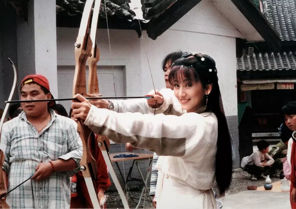 赵雅芝素颜照再次爆出，遭网友吐槽老大妈，赵雅芝这是得罪了谁？