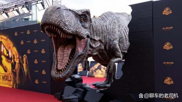 《侏罗纪世界3》中国票房破10亿，相比较前两部影片，这部剧差在哪里？