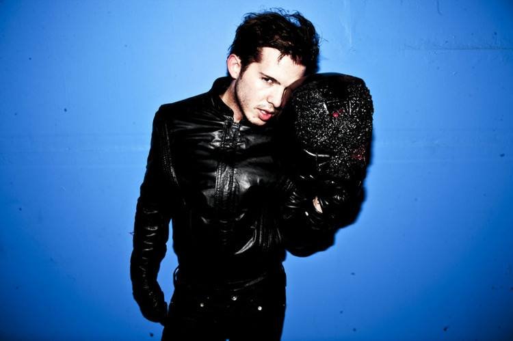 求Flesh Simon Curtis的中英对照歌词