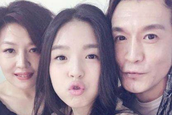 李咏女儿法图麦·李晒近照，她这个特殊的名字背后有着怎样的故事？