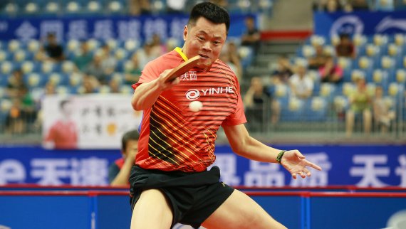 中国球员在日本乒乓联赛上有什么意外的表现？