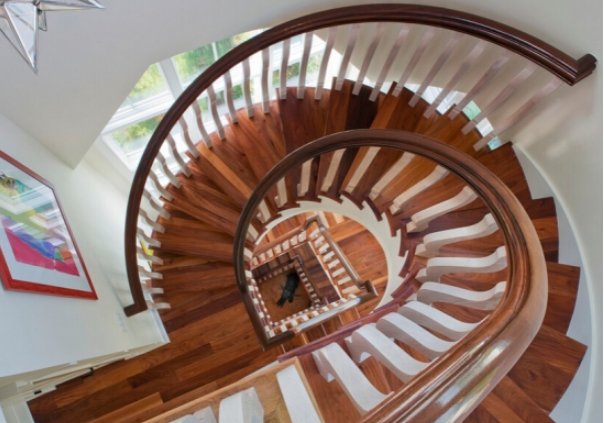 旋转楼梯设计图与尺寸