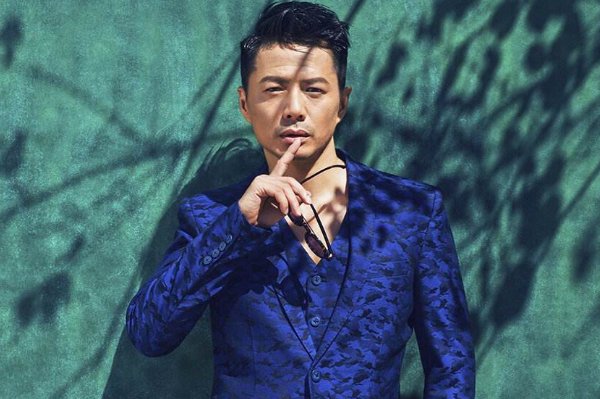 吴京微博称段奕宏为“死鬼”，两人私下关系有多铁？