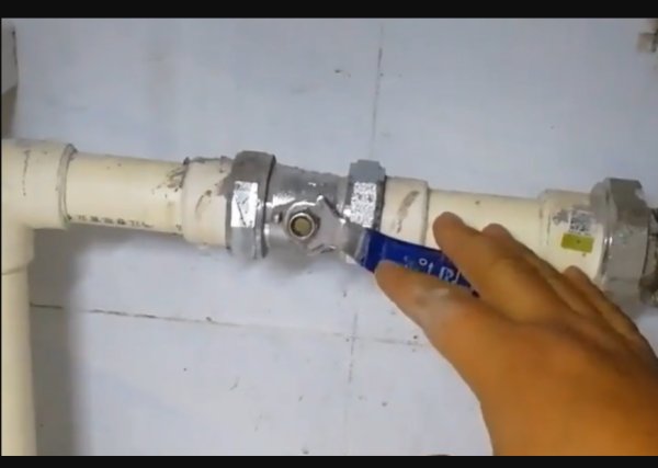 地暖不热怎么放水视频