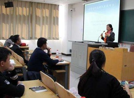 请问中外合作办学和国际本科学术互认课程的意思和区别。谢谢