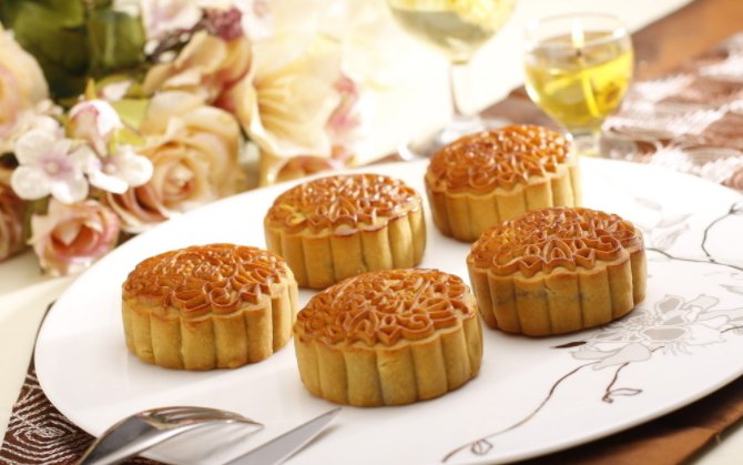 月饼的由来（30到50字，不要太多）。