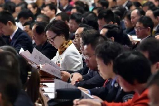 简述八个明确与14个坚持的辩证关系