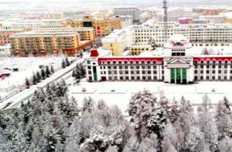 中国最北边的经纬度是多少？